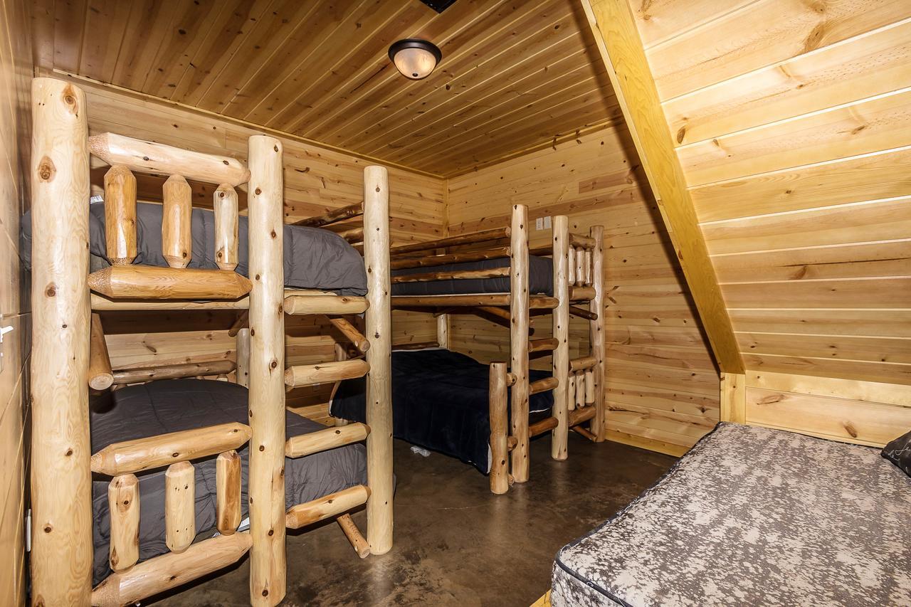 Hocking Hills Cabins & Resort Foxfire Logan Exterior foto