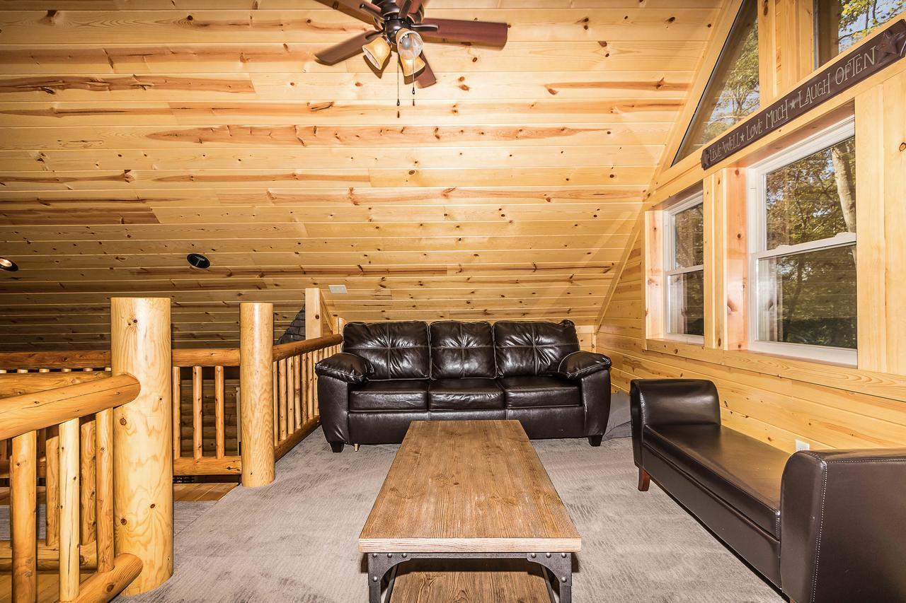 Hocking Hills Cabins & Resort Foxfire Logan Exterior foto